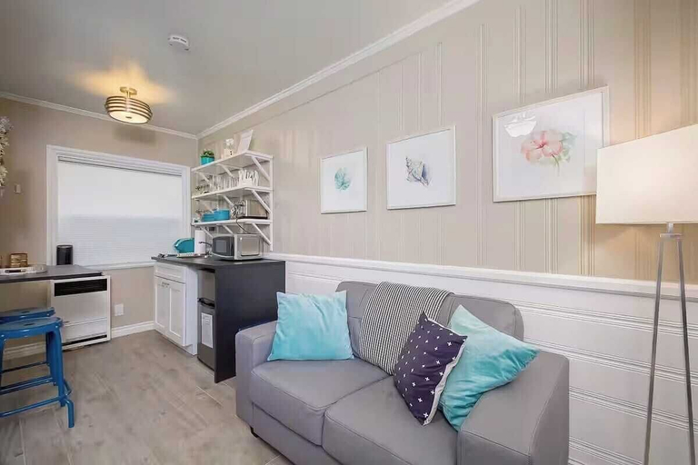 Others 1, Steps to Newport Harbor, Balboa Fun Zone + Dock Access 2 Edgewater Studios, Orange