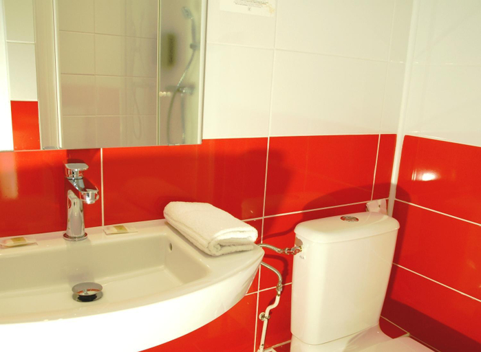 Bathroom 4, Hotel Du Port Et De L'aven, Finistère