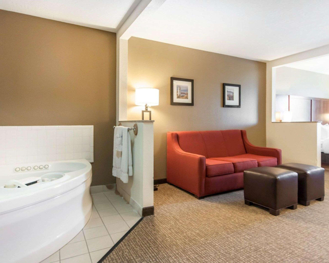 Bathroom 4, Comfort Suites Airport Boise Airport, Ada