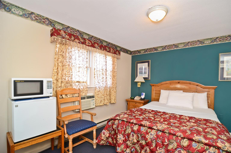 Bedroom 3, Americas Best Value Inn Stonington Mystic, New London