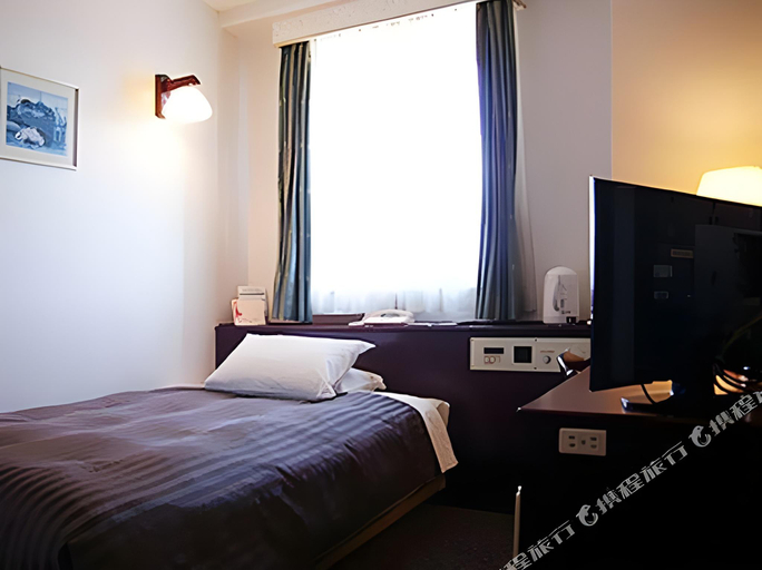 Bedroom 2, Kurume Station Hotel, Kurume