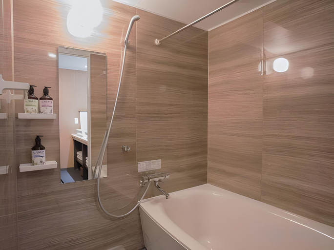 Bathroom 10