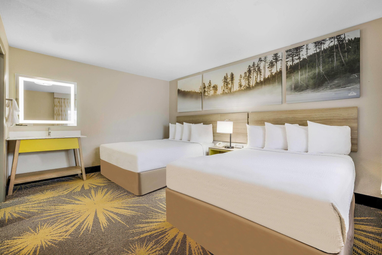Bedroom 3, Days Inn by Wyndham Cortez, Montezuma