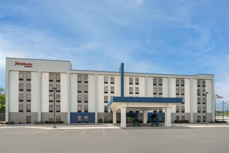 Exterior & Views 2, Hampton Inn by Hilton Altoona, Blair