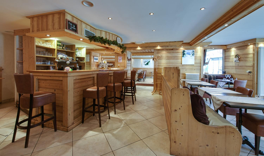 Food & Drinks 3, Hotel Du Commerce, Haute-Savoie