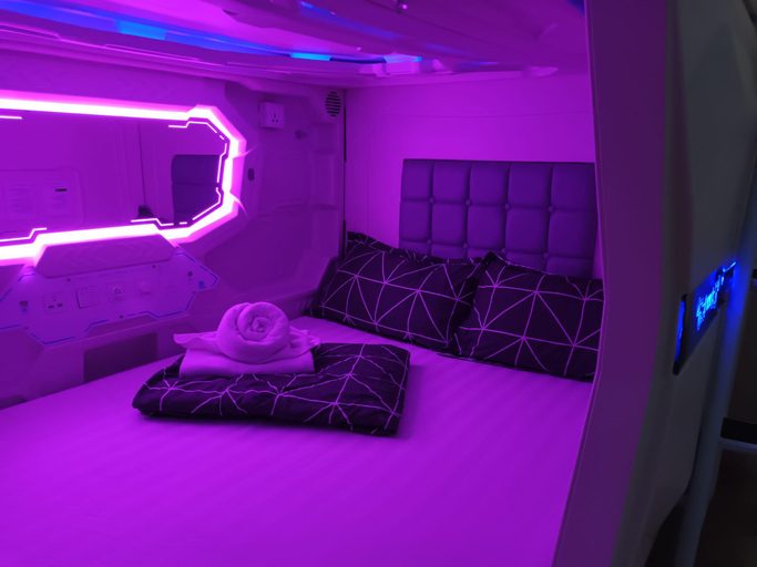 Bedroom 12