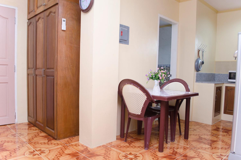 Others 5, Julz Apartments, Olongapo City