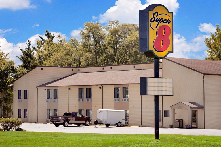 Exterior & Views, Econo Lodge Canton, Fulton