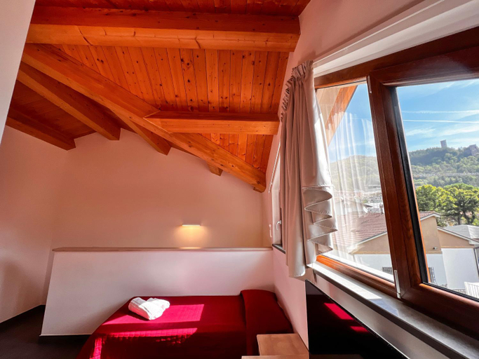 Bedroom 2, Duetorri, Macerata