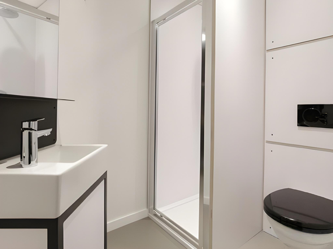 Bathroom 3, KIP Hotel, London