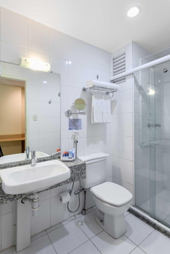 Bathroom 4, PraiaBella Hotel, São Luis
