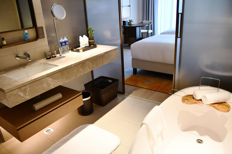 Bathroom 5, Pullman Yueyang Hotel, Yueyang