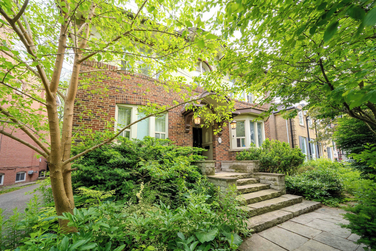 Exterior & Views 2, Majestic 4BR Villa, Toronto