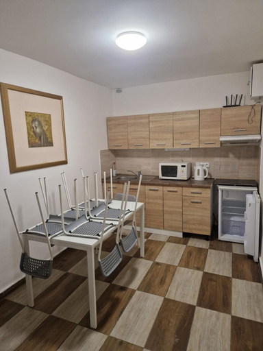 Others 2, Ubytovani Louny, Louny