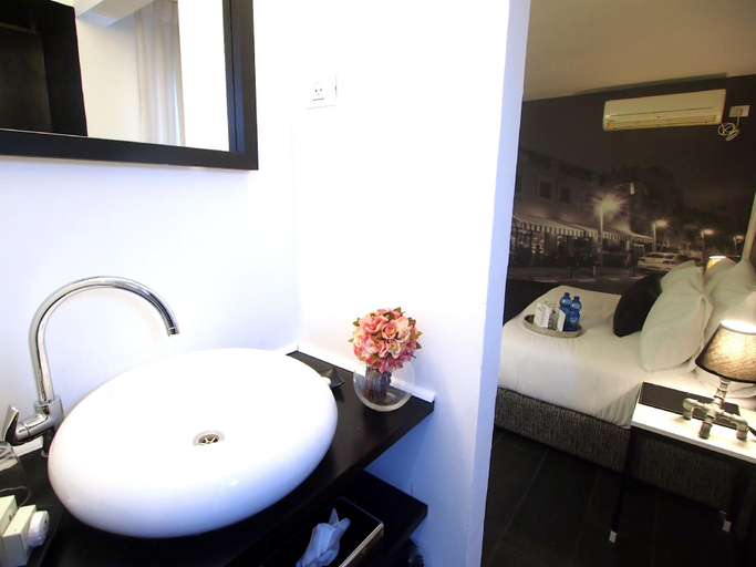Bathroom 4, Dizengoff Avenue Boutique Hotel