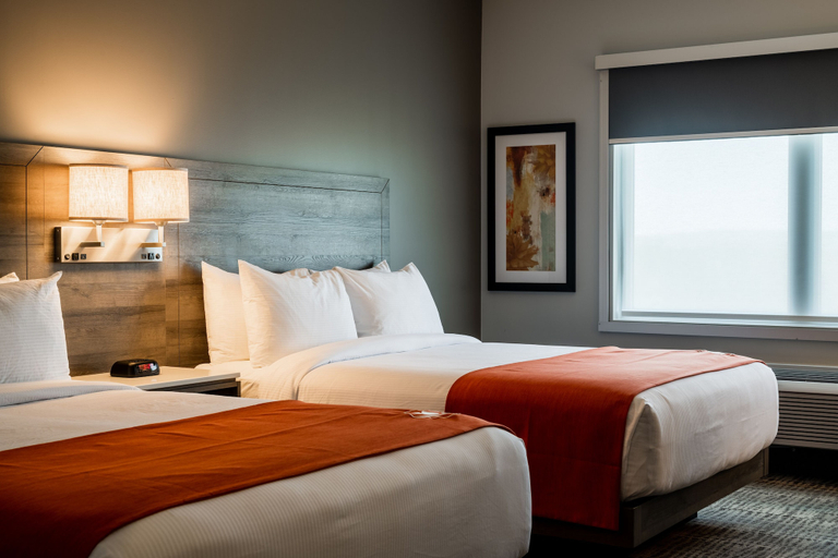 Bedroom 2, Amsterdam Inn & Suites Florenceville-Bristol, Ascend Collection Hotel, Carleton