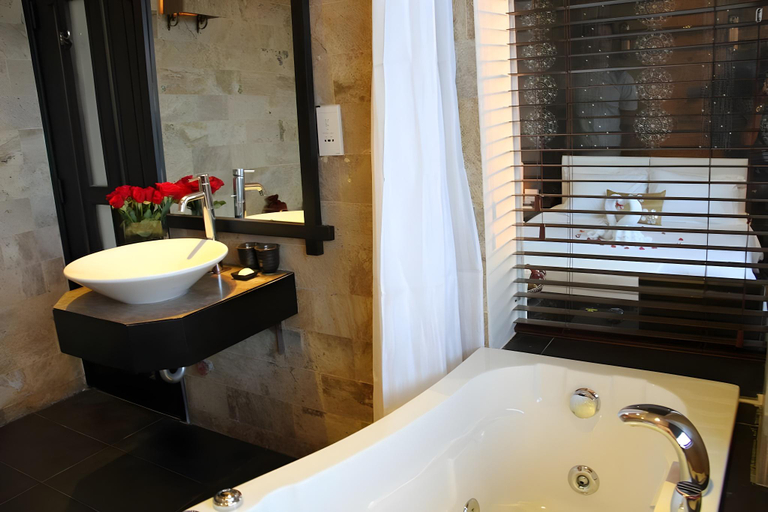 Bathroom 5, Orchid Hotel Hue, Huế