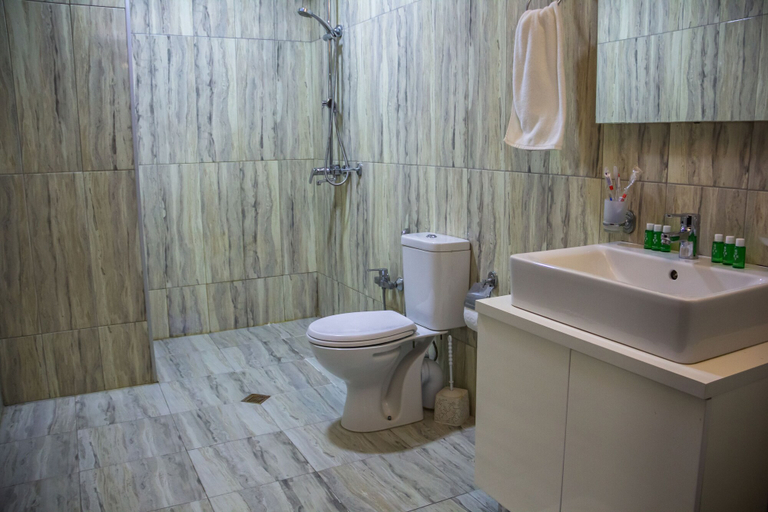 Bathroom 3, Arena Hotel Beylagan, Beyləqan