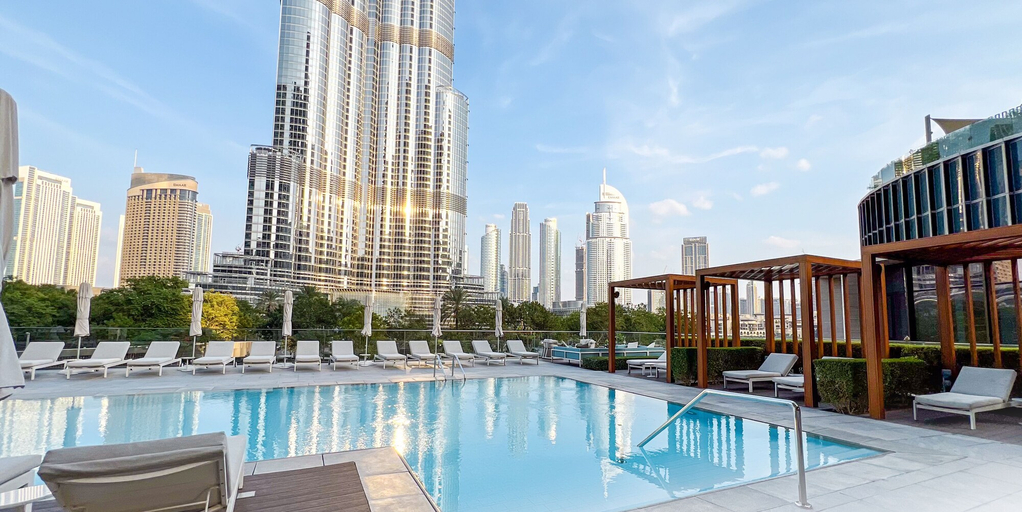 Sport & Beauty, Posh 2 BR in Address Opera Mall Access, Dubai