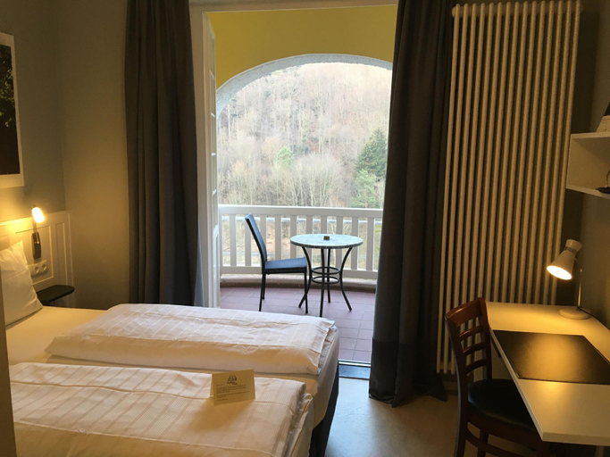 Bedroom 3, Jugendstilhotel Trifels, Südliche Weinstraße