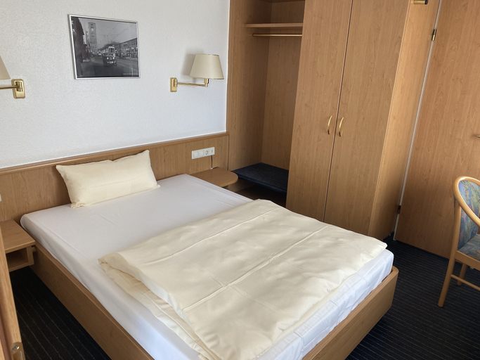 Bedroom 3, Mirage City Hotel Stuttgart, Stuttgart
