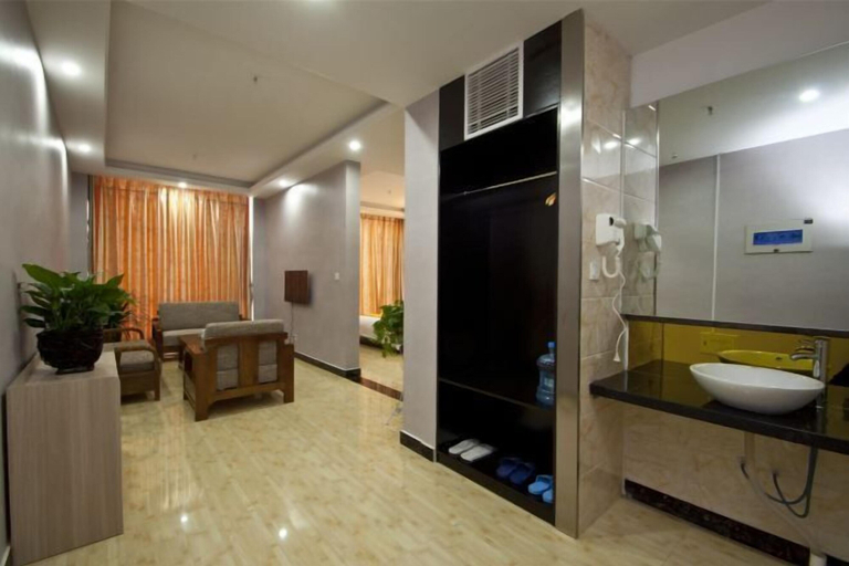 Bathroom, Seven Hotels, Linyi