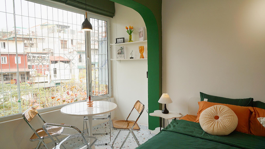 3, Full of Light Apartment 2BR w/Balcony@Train Street, Hoàn Kiếm