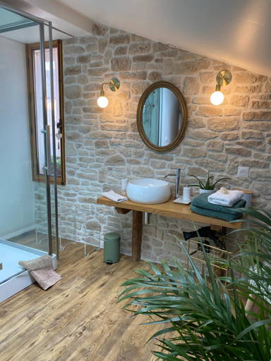 Bathroom 2, le clos des flaneries, Marne