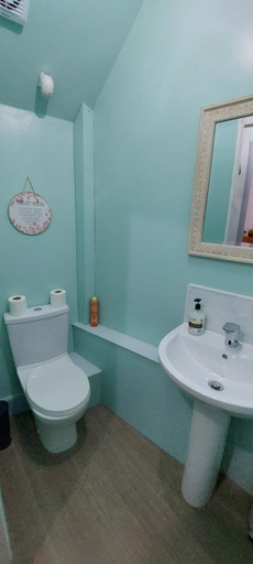 Bathroom 2, Reindeer Accomodation, Nottinghamshire