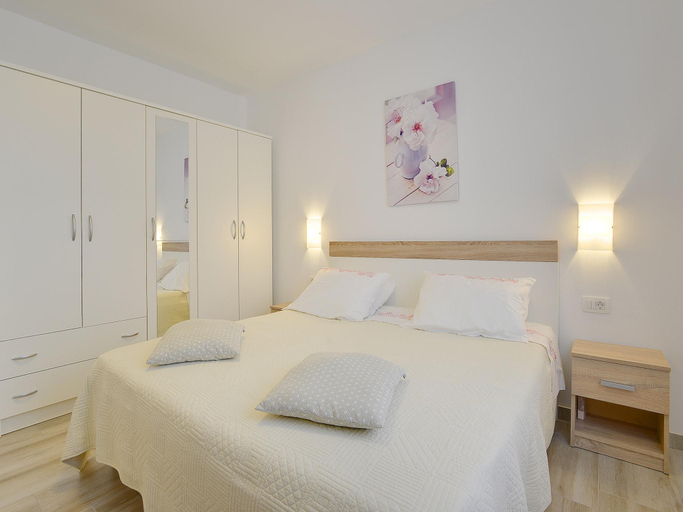 Bedroom 3, Villa in Marcana with Pool and Adriatic Views, Marčana