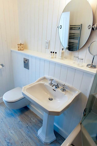 Bathroom 5, St Ives Harbour Hotel, Cornwall