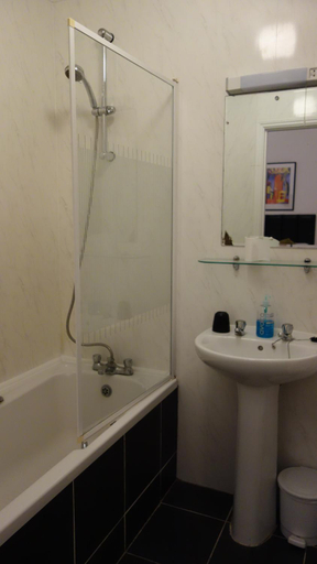 Bathroom 3, Kensington Hotel, Poole