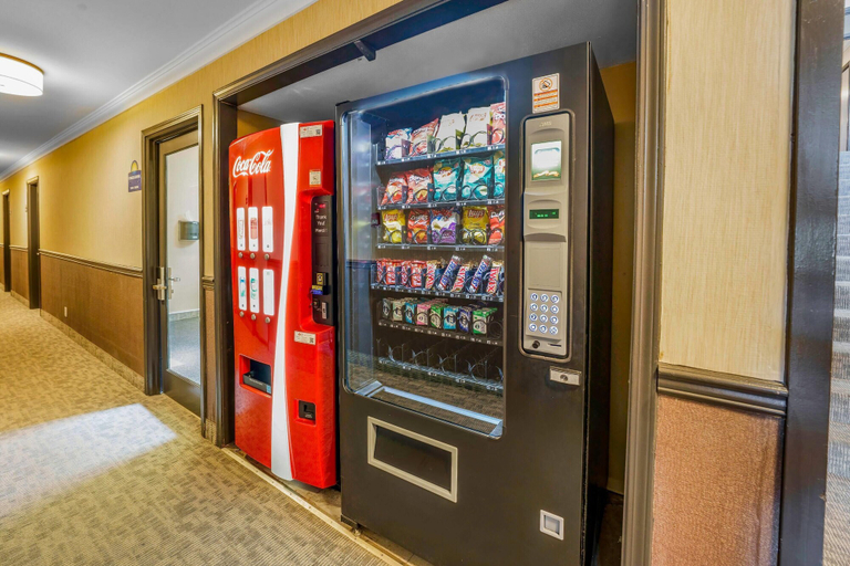 Food & Drinks 5, Days Inn by Wyndham Terrace, Kitimat-Stikine