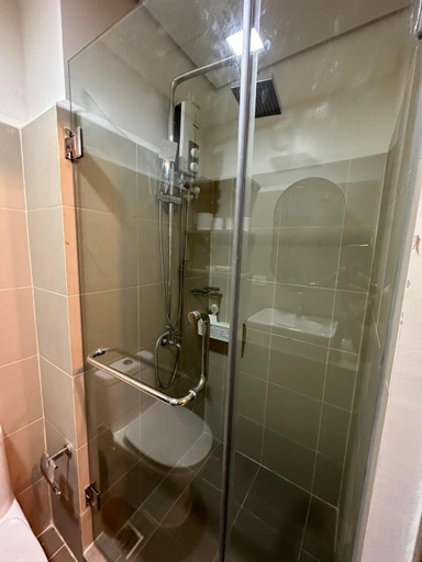 Bathroom 4, Coast Residences, Pasay City
