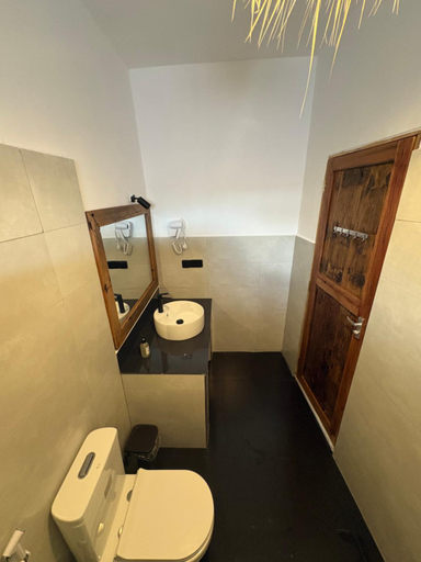 Bathroom 3, African Bungalows, Kaskazini 'A'