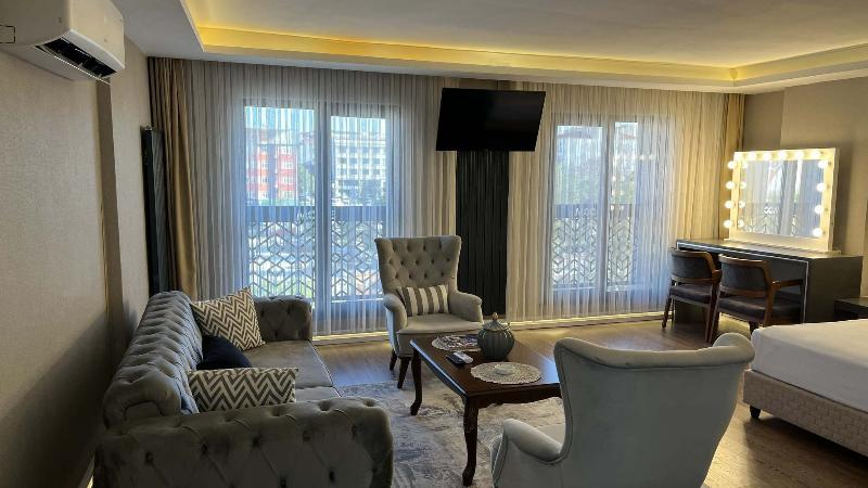 Others 5, Bloom Suite, Keşan