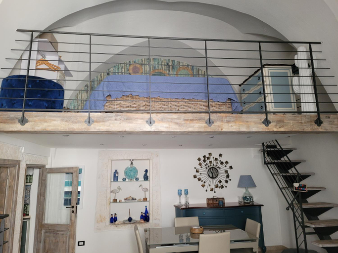 Others 5, La Chiave di Philoxenia, Brindisi