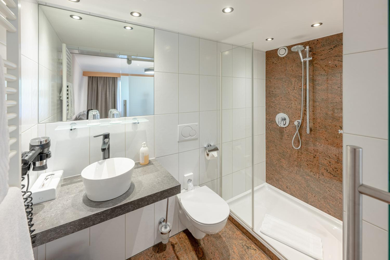 Bathroom 4, Hotel Thaler, Imst