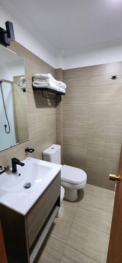 Bathroom 2, Hotel y Cabanas Las Mellizas - Caja Los Andes, Biobío