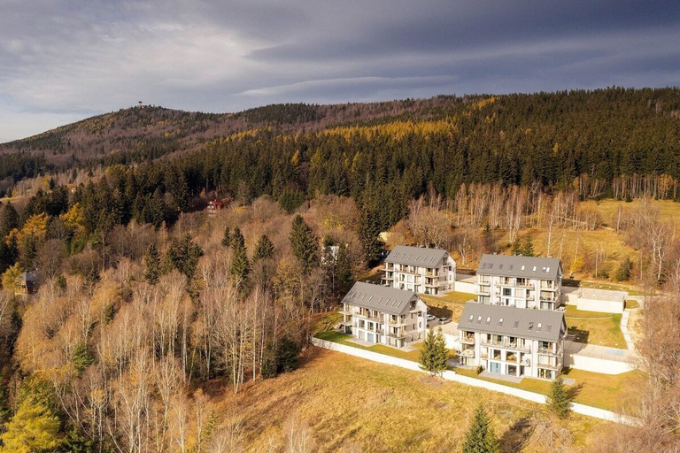 Exterior & Views 2, RentPlanet - Apartament Schroniskowa, Jelenia Góra