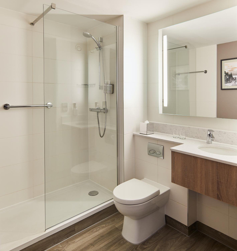 Bathroom 5, Leonardo Hotel Edinburgh Murrayfield, Edinburgh