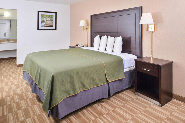 Bedroom 3, Americas Best Value Inn Clute/Lake Jackson, Brazoria
