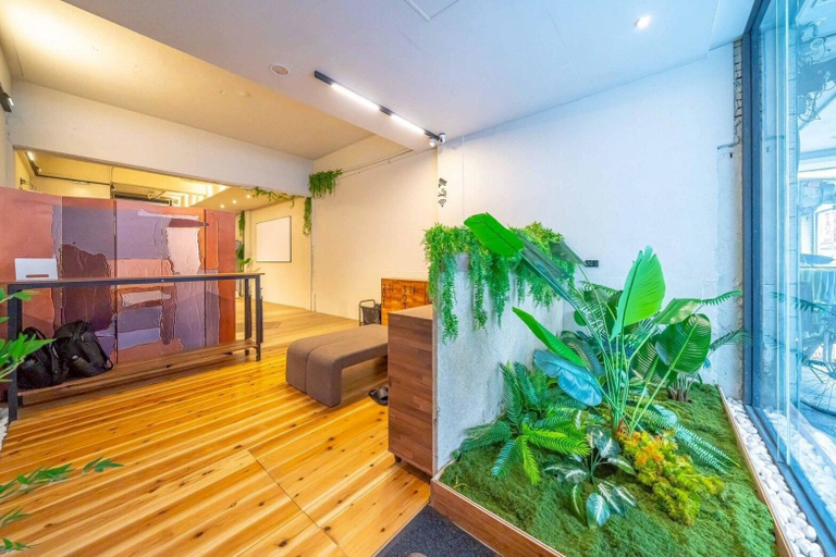 Others 5, Wanna Inn, Tainan
