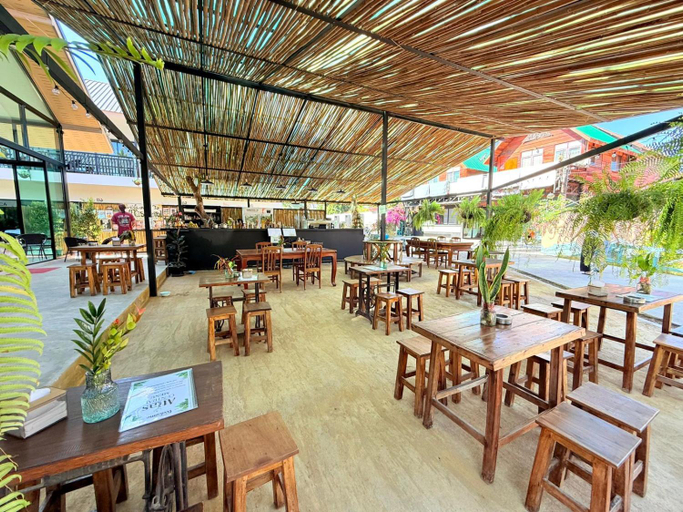 Food & Drinks 4, Atlas Central, Pai