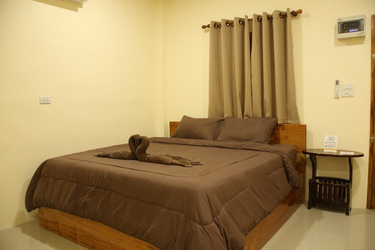 Bedroom 2, Baansrisuthum 2 House, Don Sak