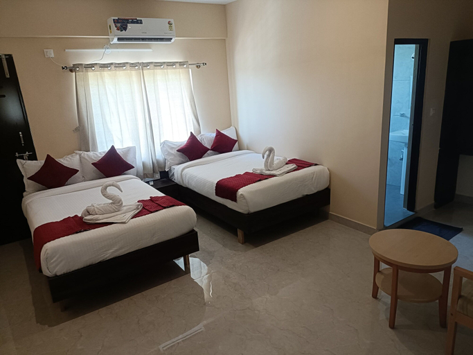 Bedroom, hotel white palace, Mandya