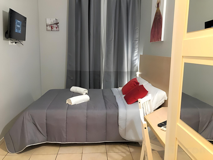 Bedroom 2, Freedom Traveller Hostel, Rome