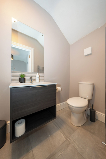 Bathroom 3, The Ivy House on Clarendon, Derry and Strabane