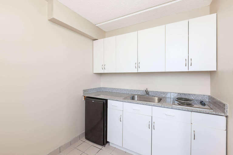 Bedroom 4, Ramada Plaza by Wyndham Albany, Albany
