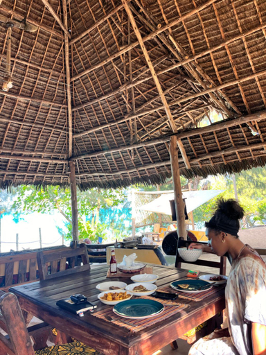Food & Drinks 5, Sazani Beach Lodge and Tidal Lounge, Kaskazini 'A'
